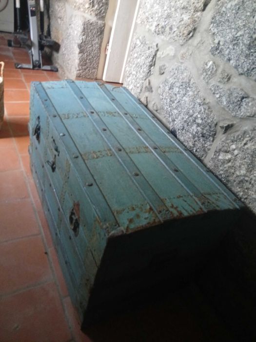 Moveis, sala,  cozinha, loja, espaços de lazer.