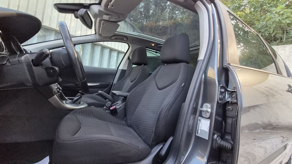 Peugeot 308 sw 1.6 HDI Exclusive 7 lugares