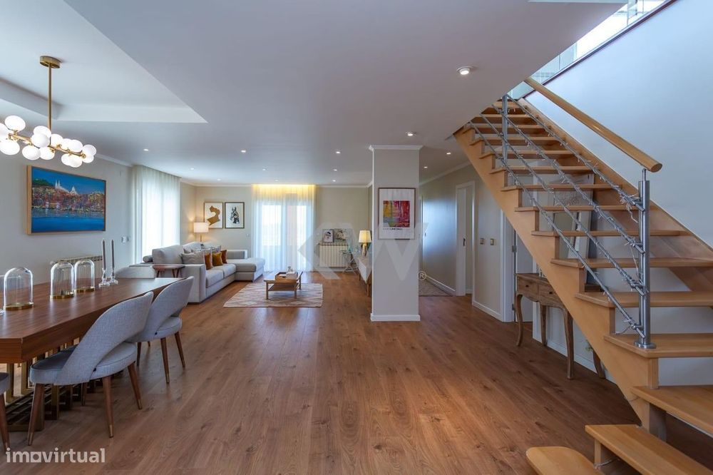 Apartamento T3 Duplex em Condomínio Privado para Venda