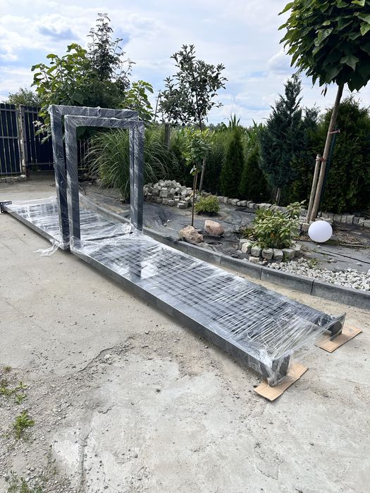 Zadaszenie ,daszek konstrukcja nad drzwi lub furtkę transpotr