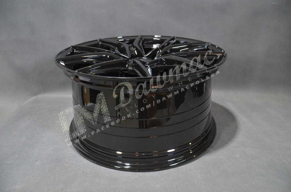 Felgi aluminiowe DM32 18" 9J ET35 5x120 Gloss Black