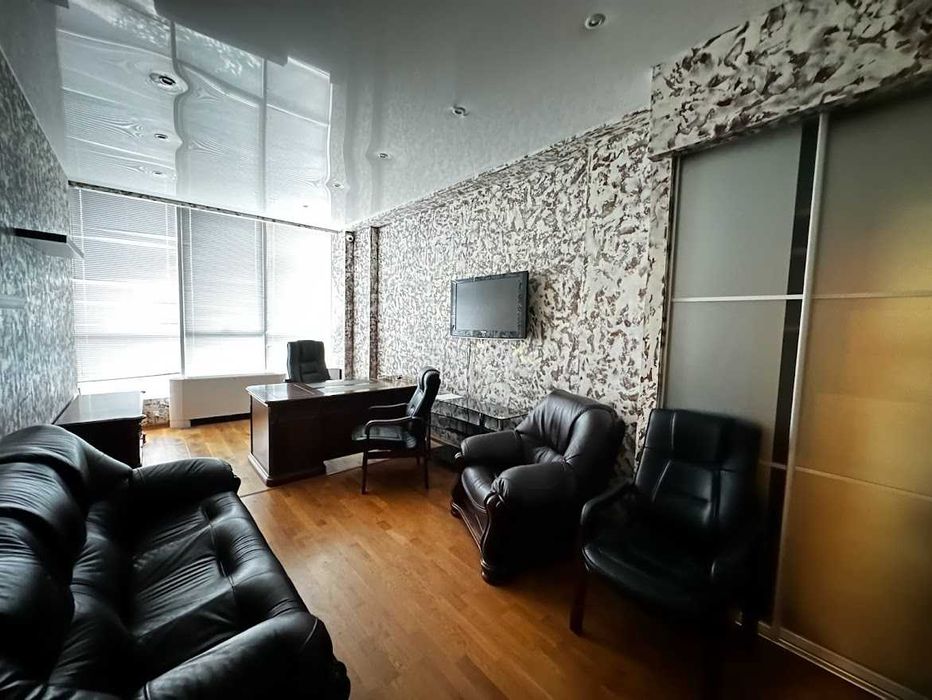 Без %! Аренда офиса в БЦ Харьковское шоссе м.Бориспольская (150 кв.м.)