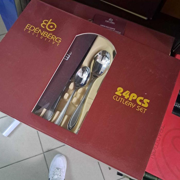 Zestaw sztućców SZTUĆCE 24 ELEMENTY ze stali nierdzewnej satyna