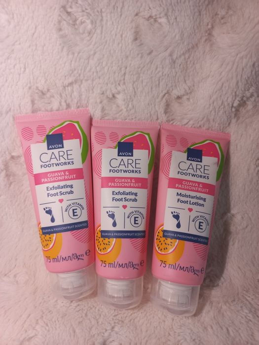 Avon nawilżający balsam do stóp GUAWA i marakuja NOWOŚĆ 75ML