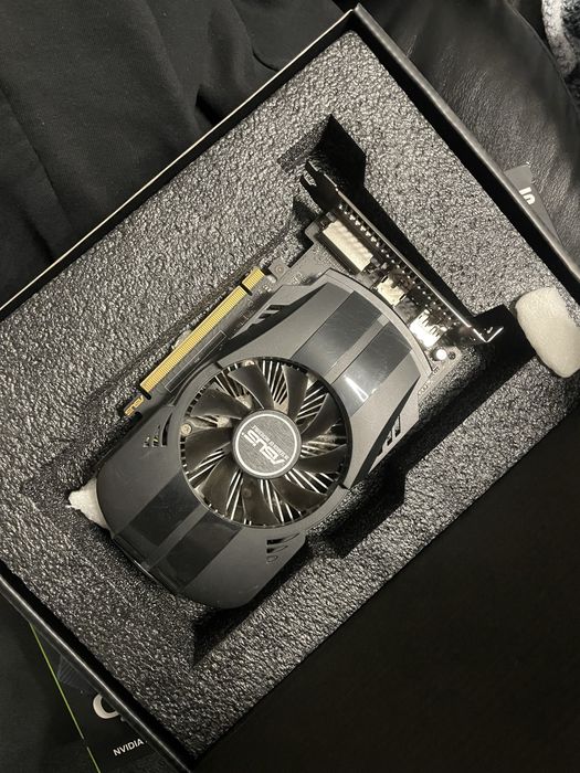 Asus h110m, intel i5 7500, brak karty