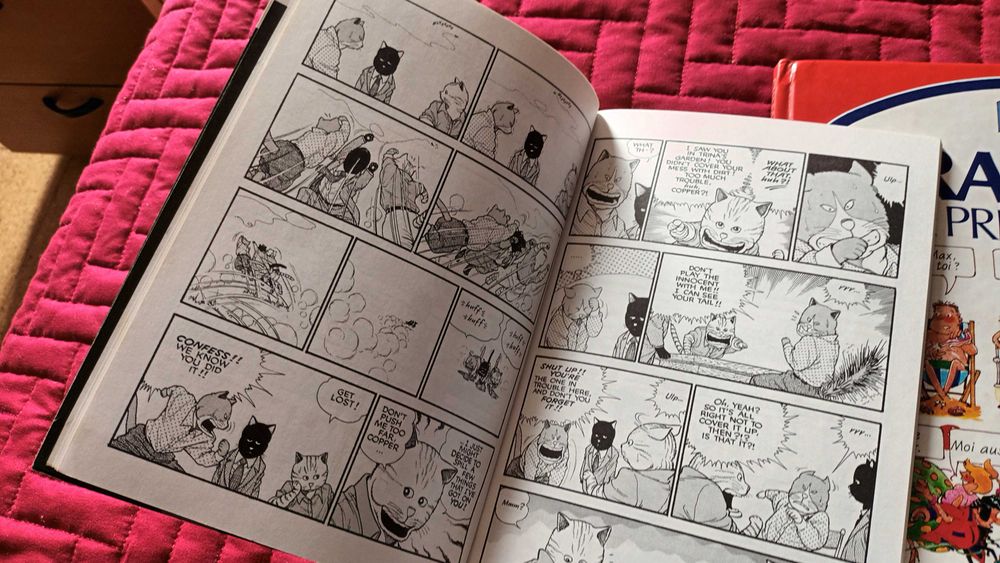 Livro  em inglês- "What´s Michael"