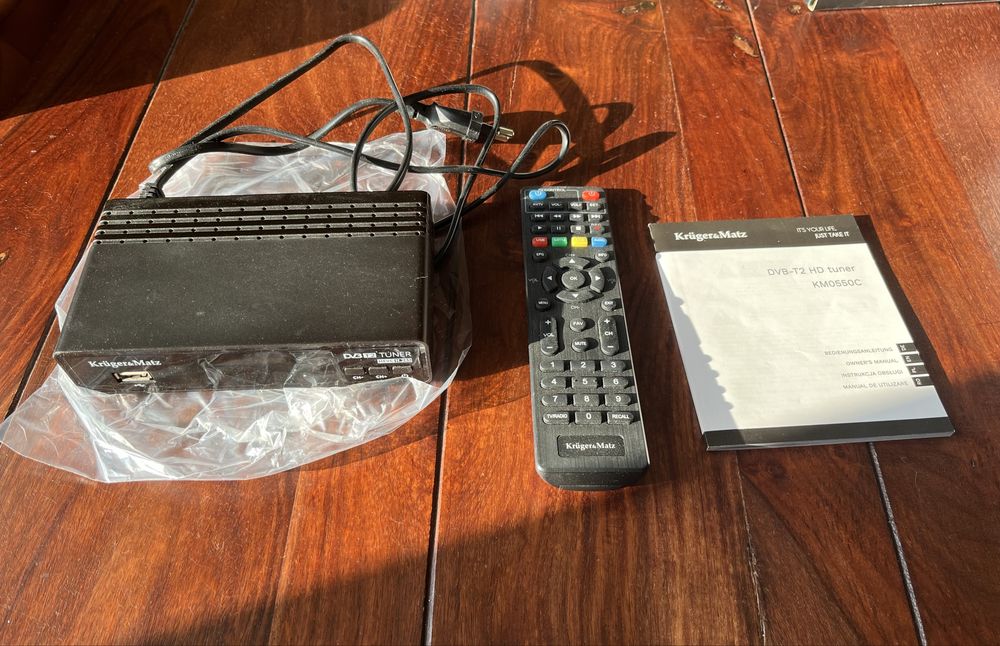 Dekoder Tuner DVB-T2 HEVC Kruger&Matz