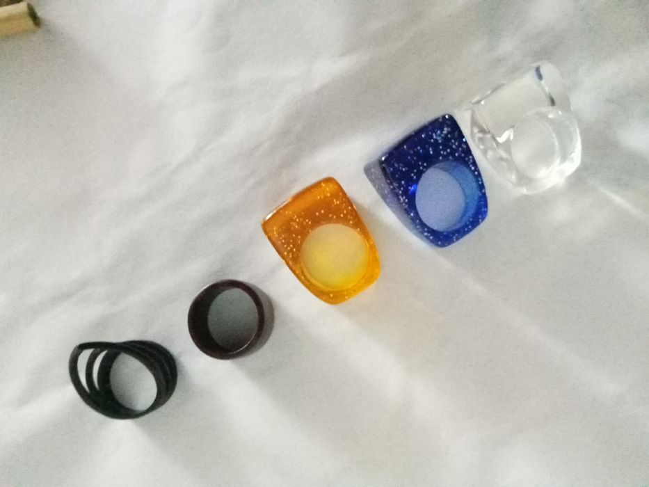 Anéis preto laranja e transparente