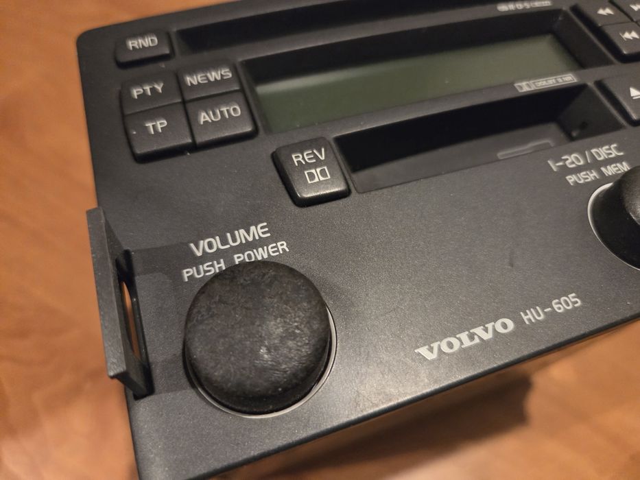 Odtwarzacz radio cd volvo