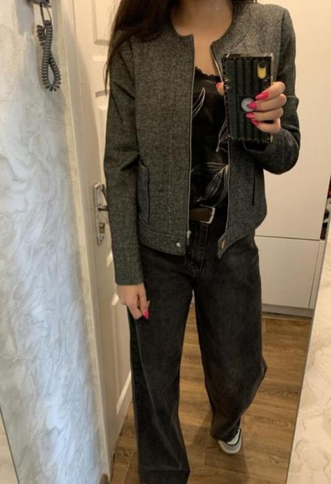 Стильний базовий кардиган молочного кольору