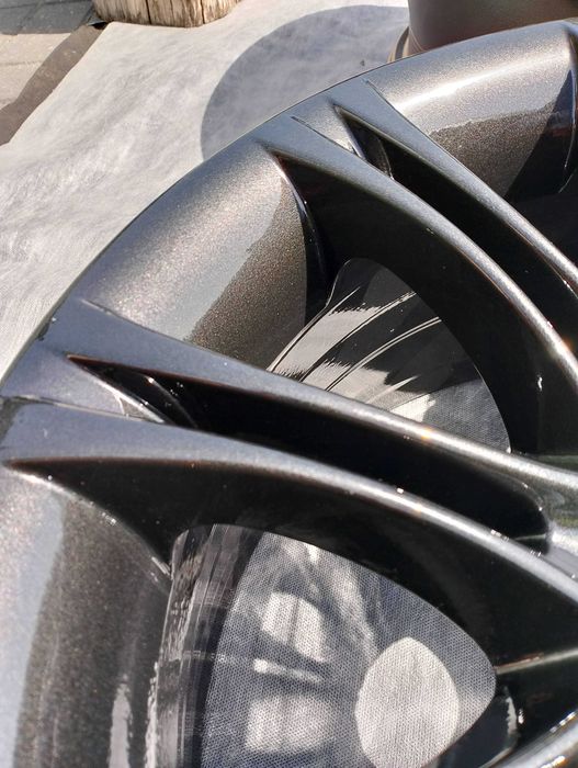 Felgi aluminiowe 18 cali BMW E60/61 styling 135 et20 8j M-pakiet + nowe opony