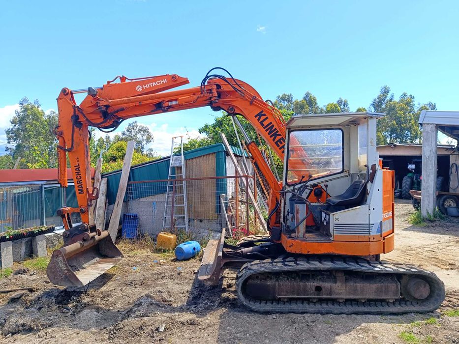 Giratória Hitachi EX50UR 5.5t com IVA