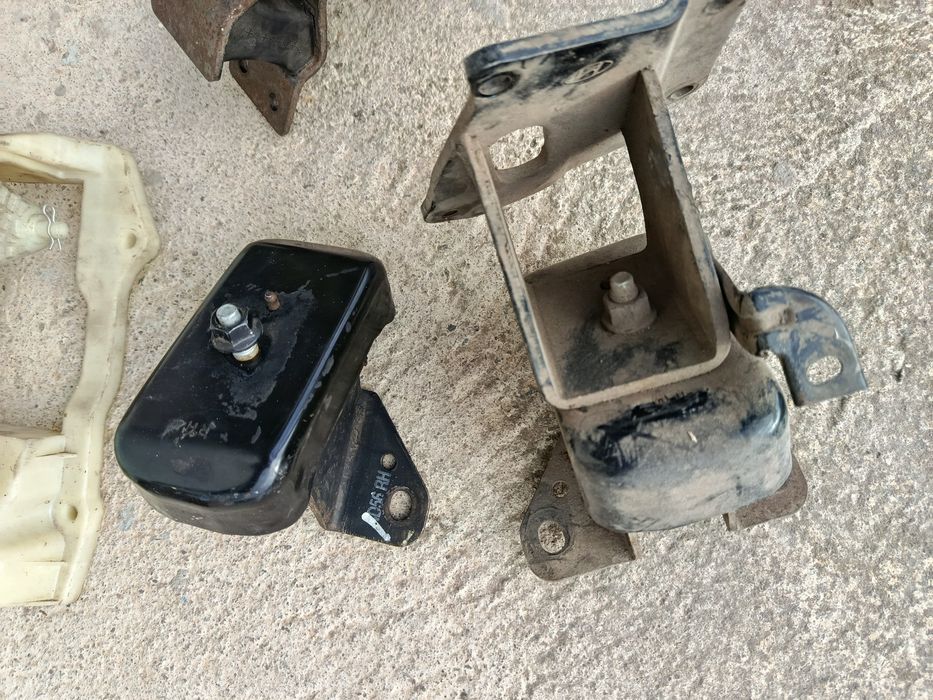 Подушка двигуна коробки куліса Hyundai H1 з малим пробігом