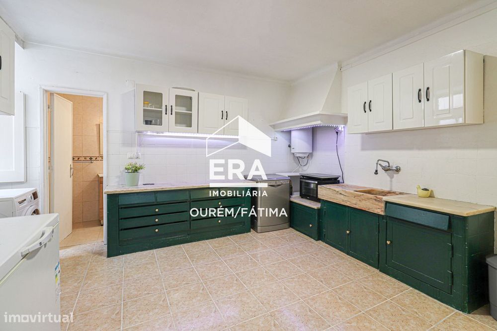 Moradia T4 em Torres Novas