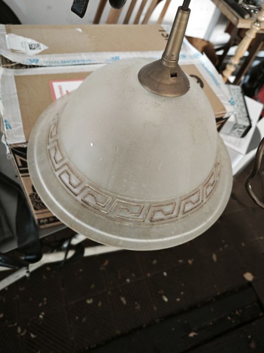 Lampa wisząca z logo firmy