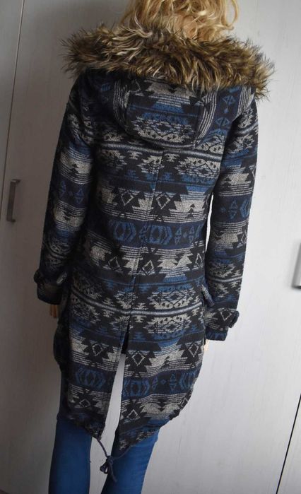 Kurtka przejściowa XS S 34 parka z kapturem aztecki zimowa długa płasz