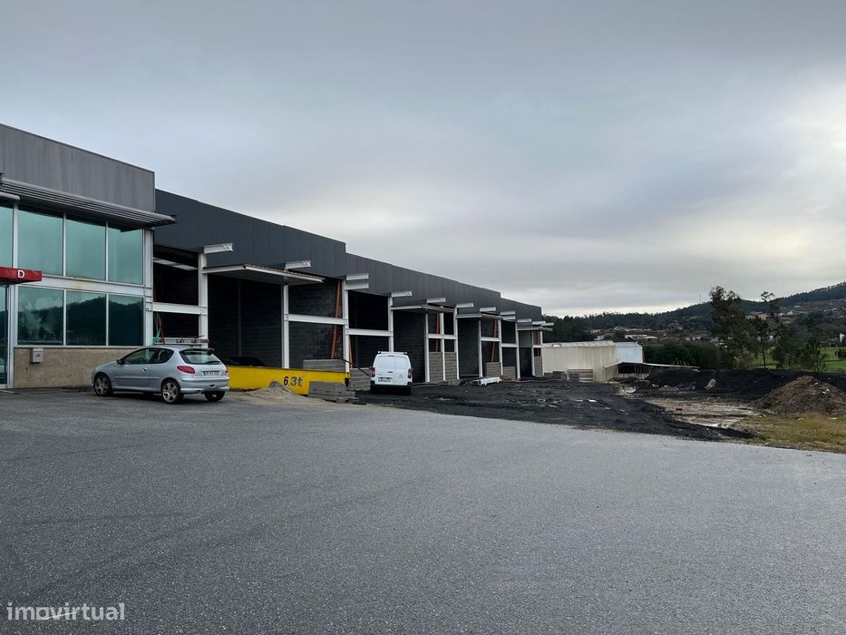 Pavilhões Novos Em Fase De Finalização Da Construção