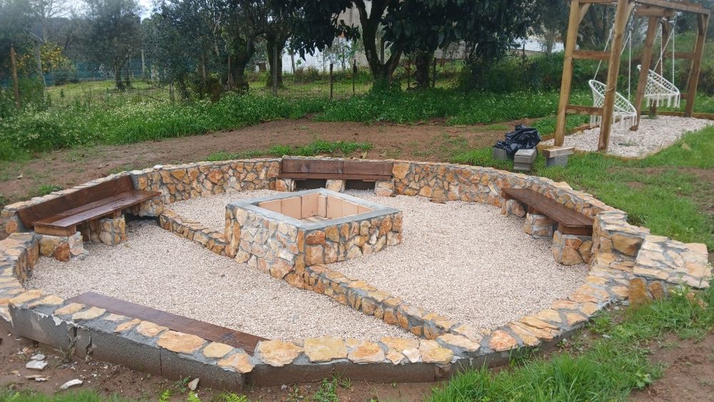 Obras e Trabalhos de limpeza com roçadora e motoserra