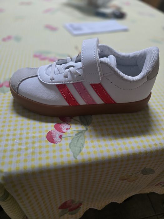 Sapatilhas adidas novas