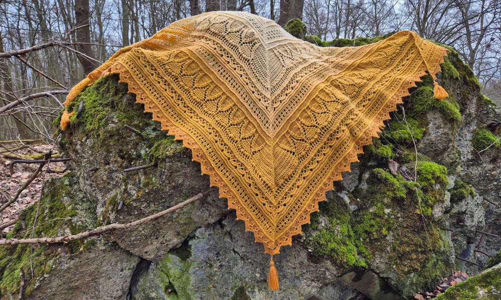 Bursztynowa chusta na szydełku. Handmade. Ombre 220/160/100
