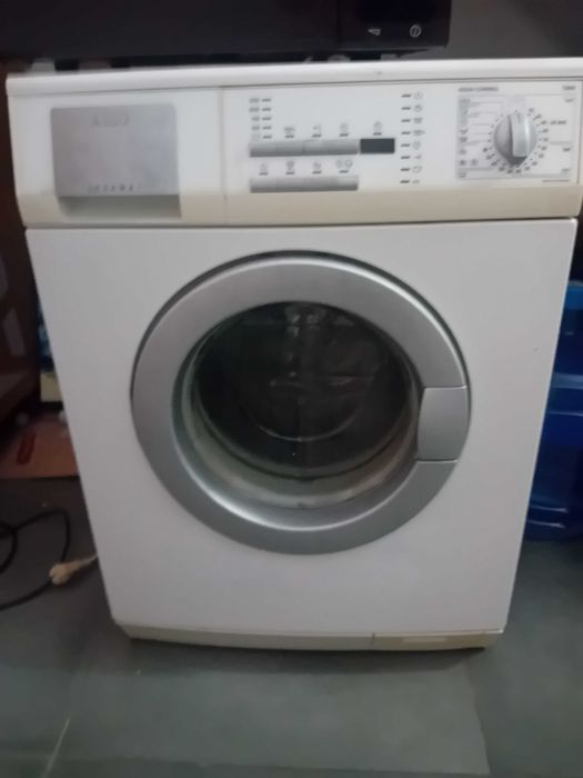 Maquina lavar roupa AEG