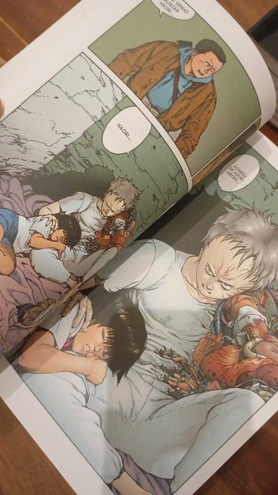 Akira [19 volumes a cores] [completa]