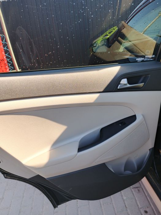 Автомобиль  Hyundai Tucson 2016 2.0