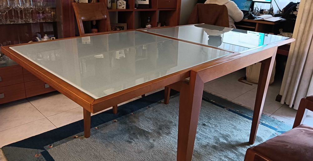 Mesa e 6 cadeiras - Sala