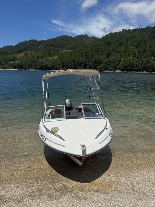 Barco Invader 150