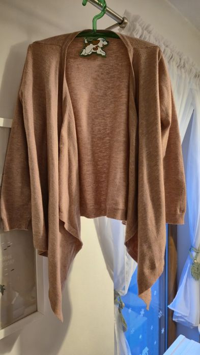 Sweterek kardigan rozm 134 reserved
