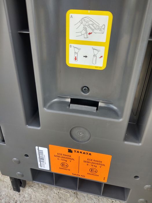 Fotelik samochodowy Audi 9-18kg Takata + baza  ISOFIX