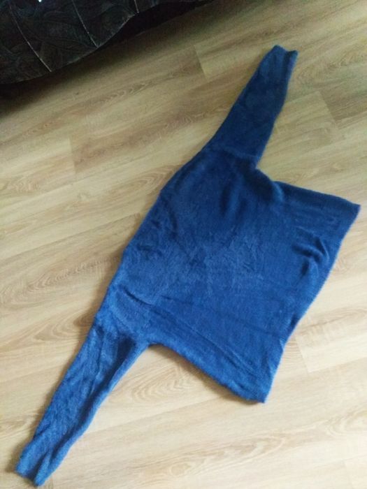 Electric Blue Oversizowy Sweter