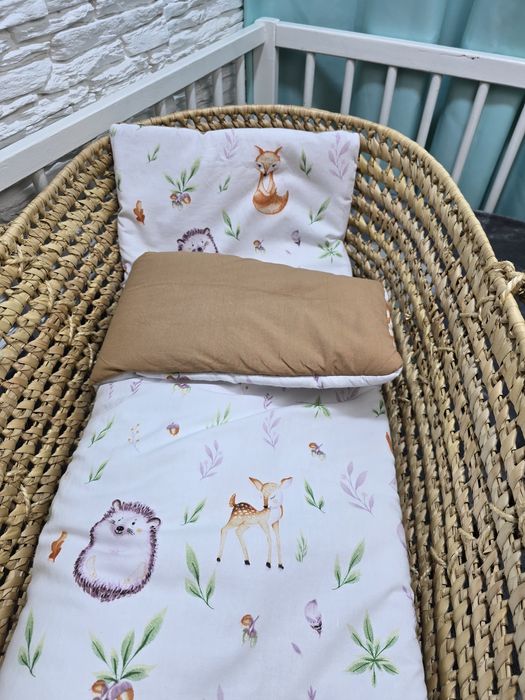 Pościel  do gondoli / kosza Mojżesza/ kolyski. Kołderka poduszka.  
Ko