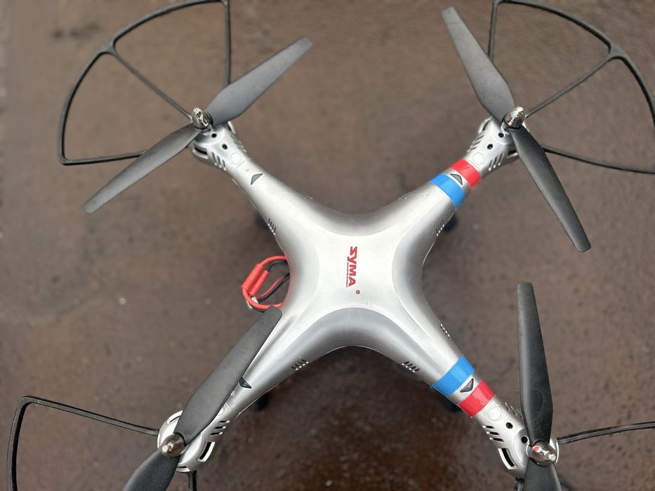 Dron Syma stan b. dobry