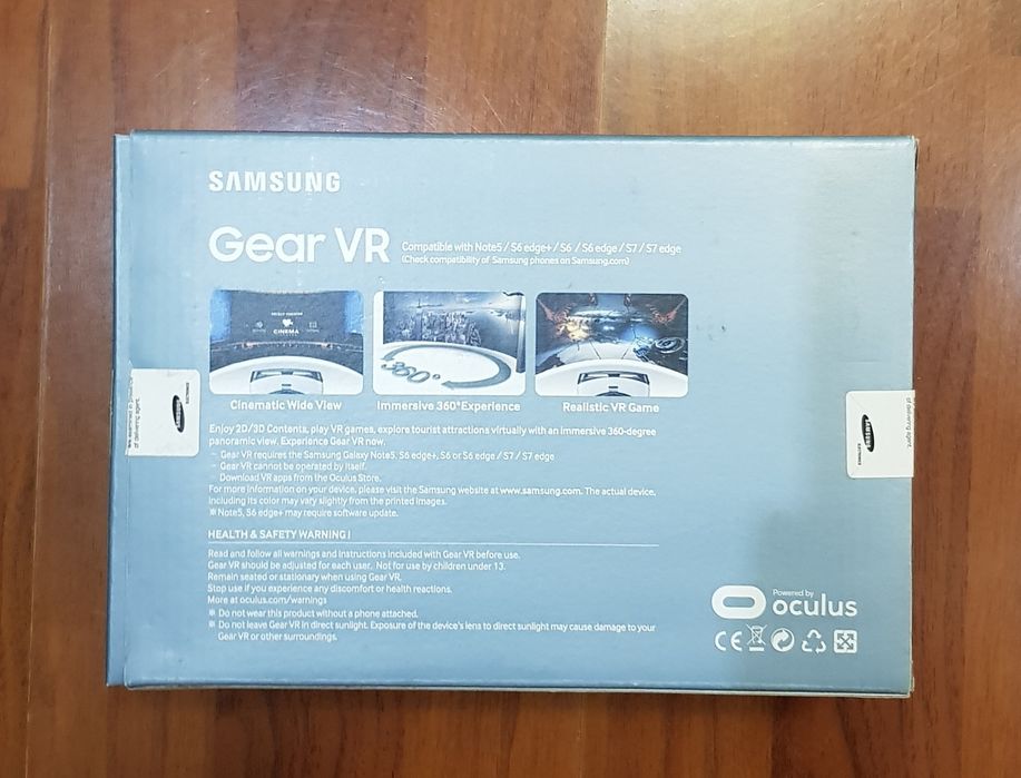 Очки виртуальной реальности Samsung Gear VR (SM-R322NZWASEK)