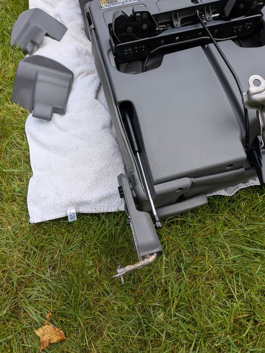 Сідушки 3й ряд з Lexus land cruiser