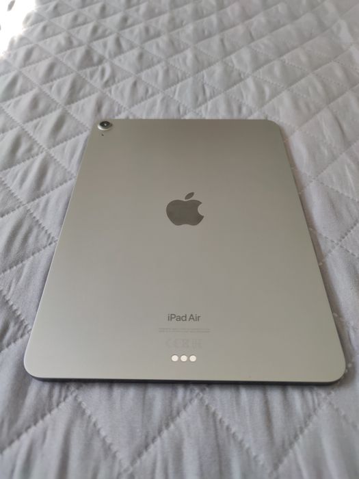 Apple iPad Air 2022 10.9" 64GB Wi-Fi