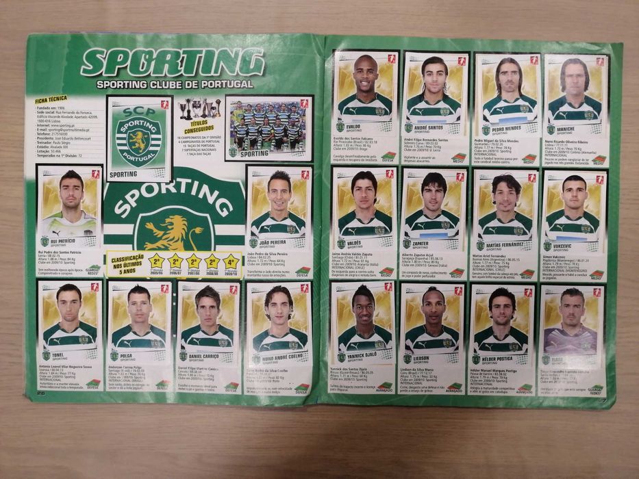 Caderneta Futebol 2010-11 - Panini [Completa]