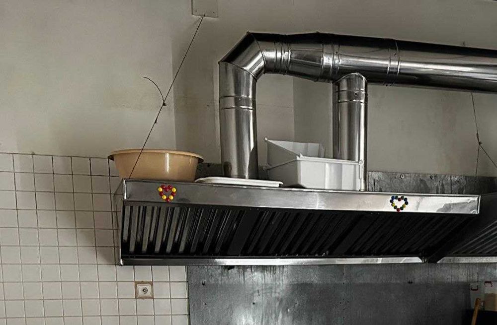 Зонт витяжний нерж.сталь з жироуловлюючим фільтром 2000*800