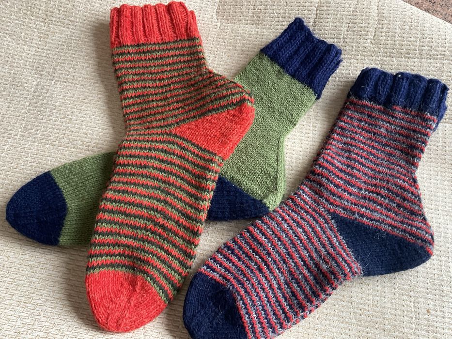 Вовняні шкарпетки ручної роботи