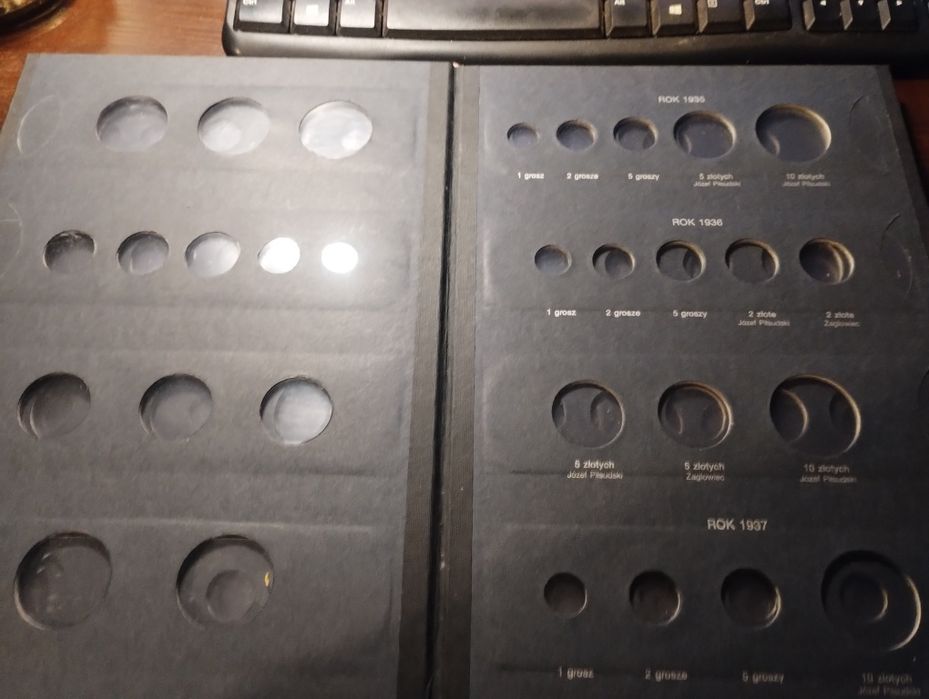 Album firmy Fisher na monety obiegowe 16-44