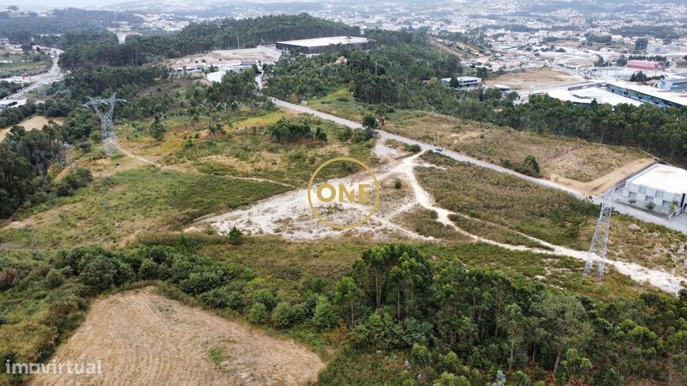 Terreno Industrial l 1210m2 l Ferreira