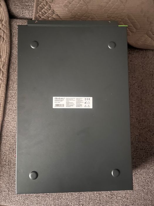 Гібридний інвертор Qoltec