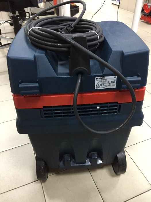 Aspirador universal Bosch GAS 25 L SFC Professional