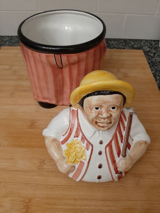 Boleira em cerâmica