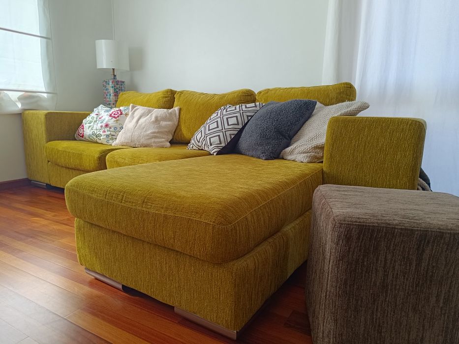 Sofá chaise longue à esquerda