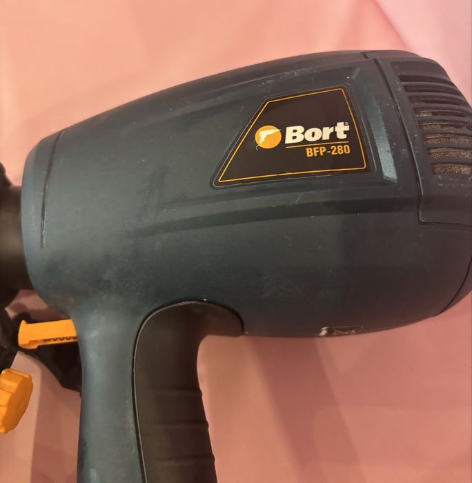 электрический краскопульт Bort BFP-280