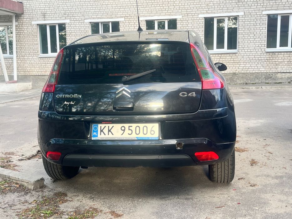 Автомобіль сітроен C4