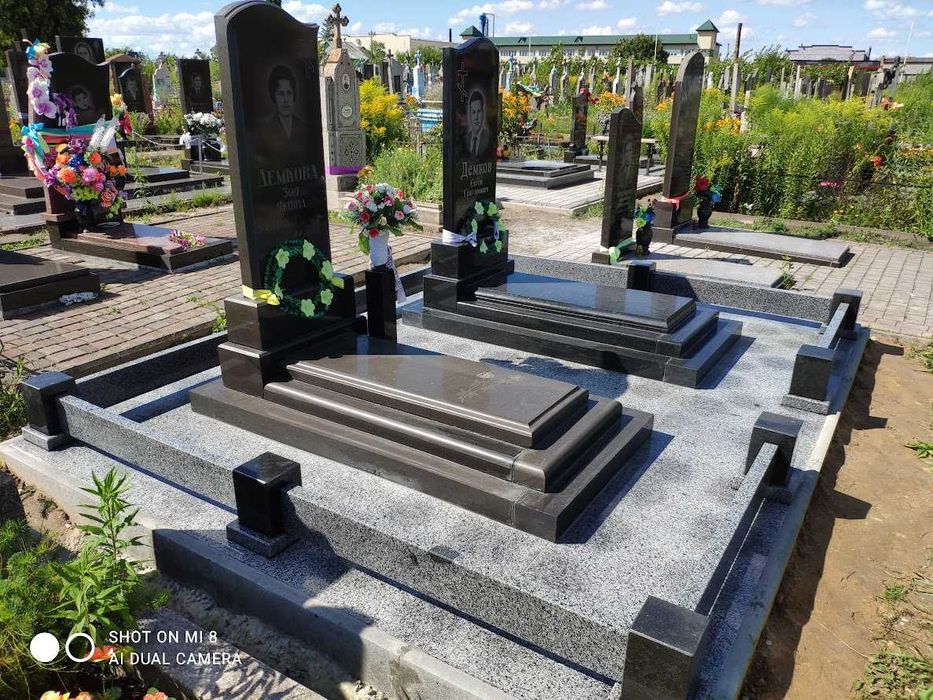 Виготовлення, встановлення, монтаж та демонтаж пам'ятників