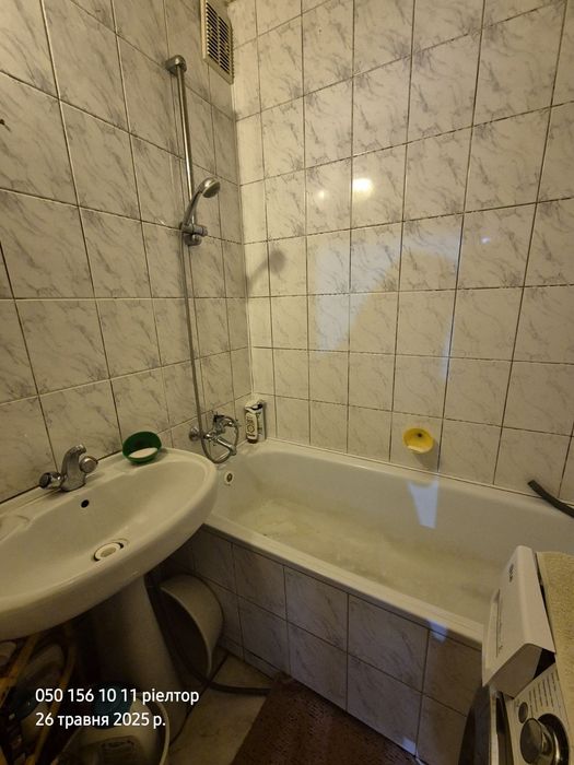 Продається 2 кім.кв. по вул. Грушевського